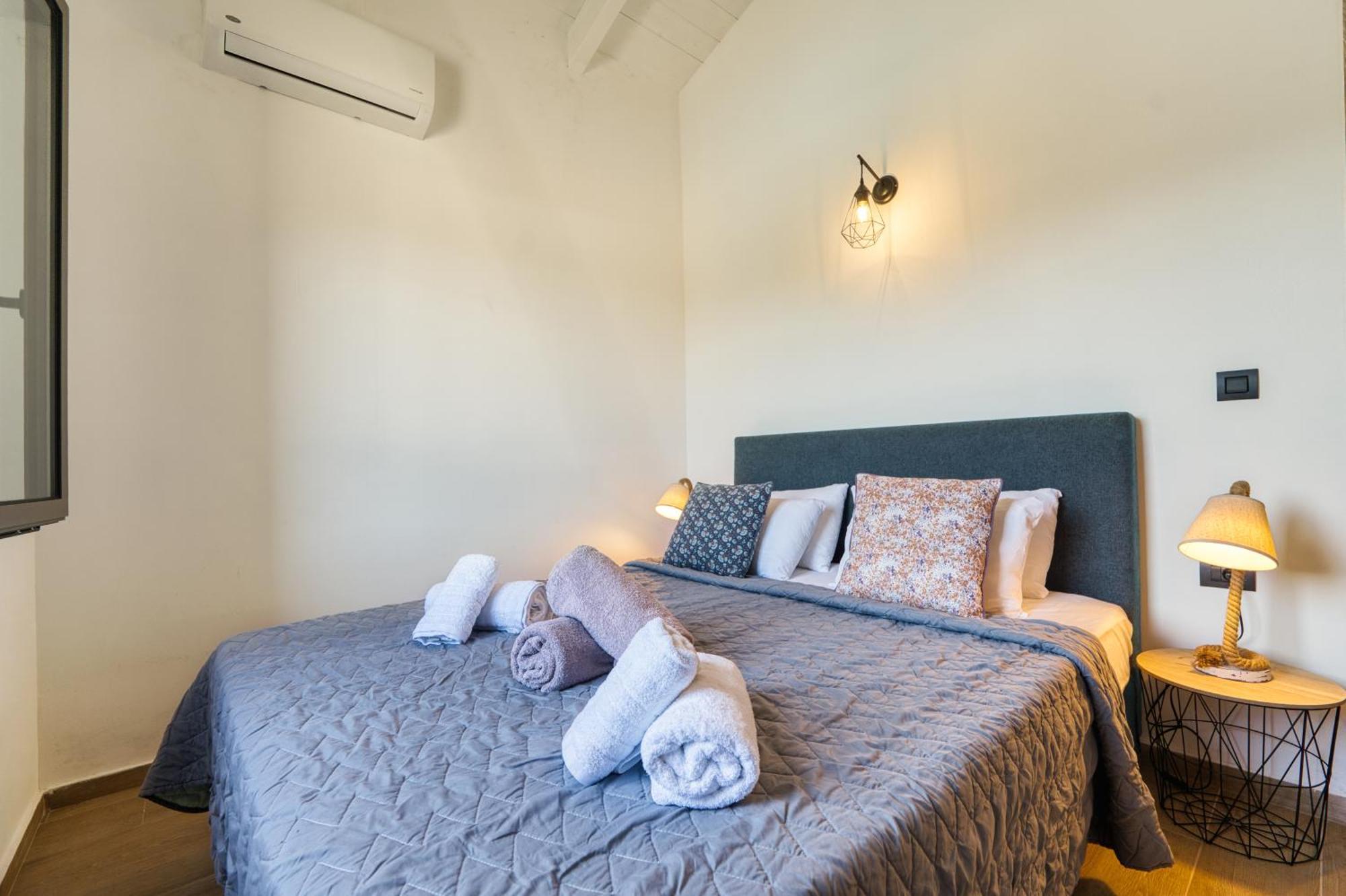 Astarte Villas - Astra Private Villas With Pool Василікос Екстер'єр фото