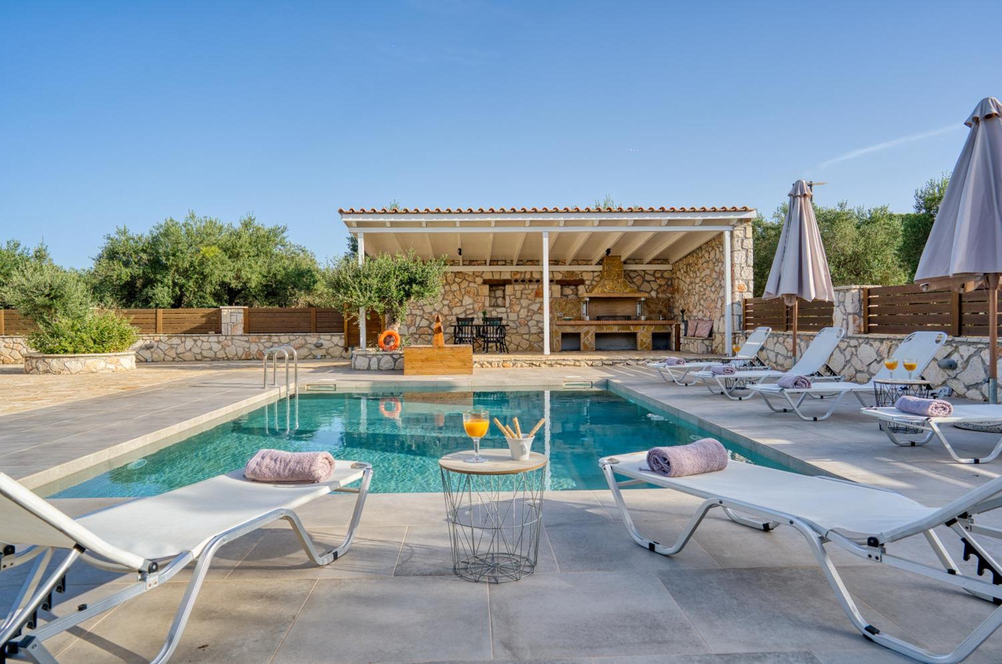 Astarte Villas - Astra Private Villas With Pool Василікос Екстер'єр фото