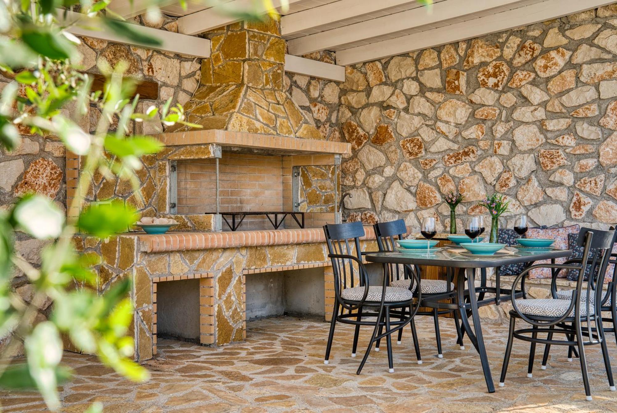 Astarte Villas - Astra Private Villas With Pool Василікос Екстер'єр фото