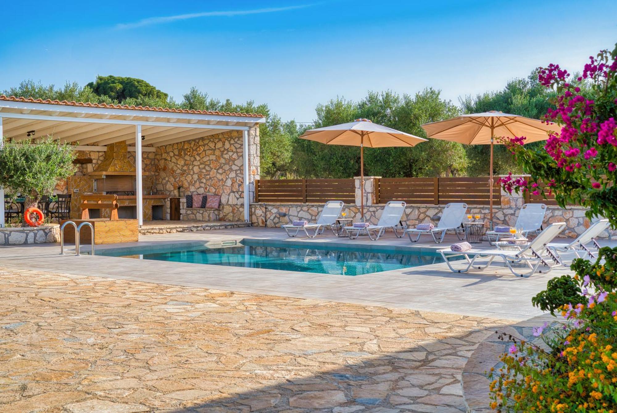 Astarte Villas - Astra Private Villas With Pool Василікос Екстер'єр фото